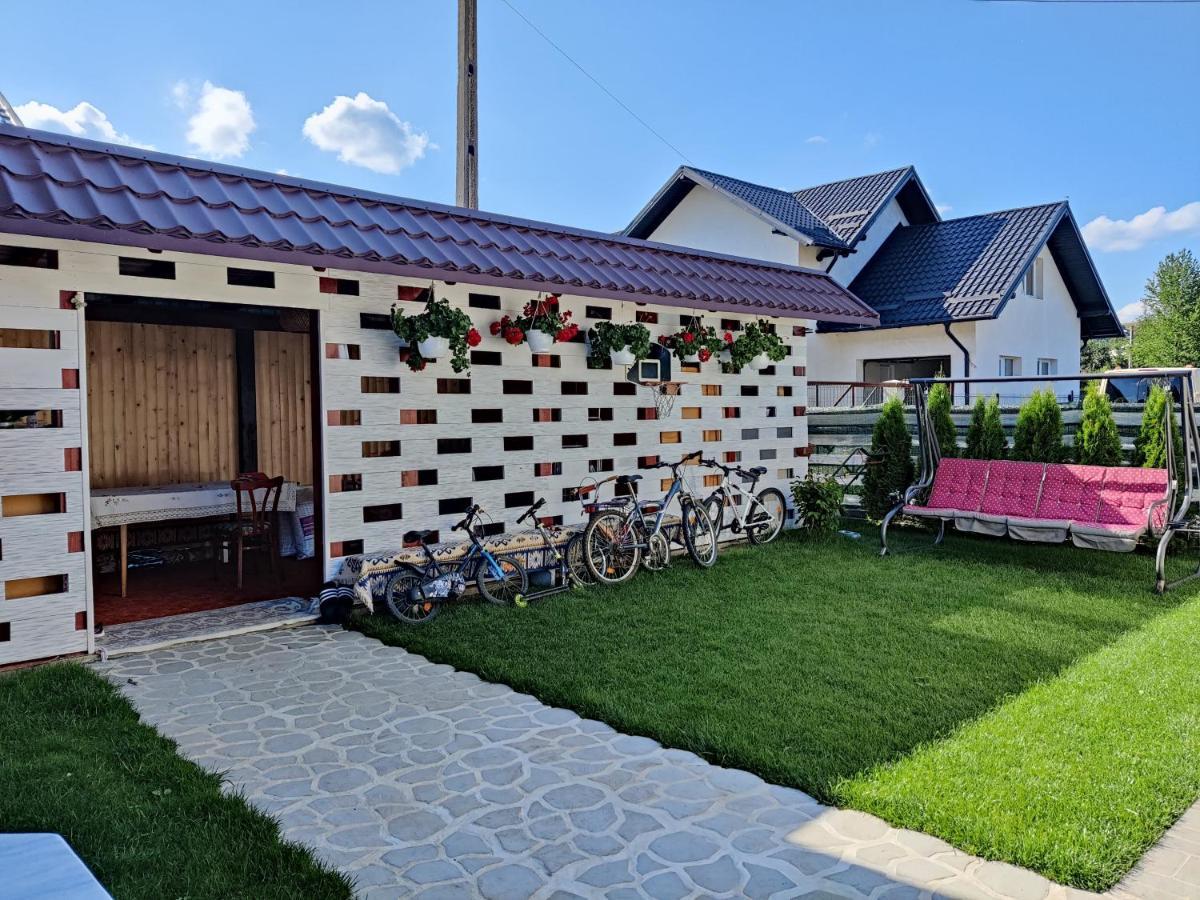 Vizuina Lupului Hotel Gura Humorului Exterior photo